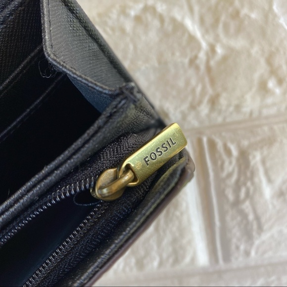 Fossil Cleo Leather Clutch Wallet - Picture 4 of 7